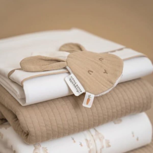 Doudou attache-sucette mousseline Lapin Beige - Little Dutch – Image 2